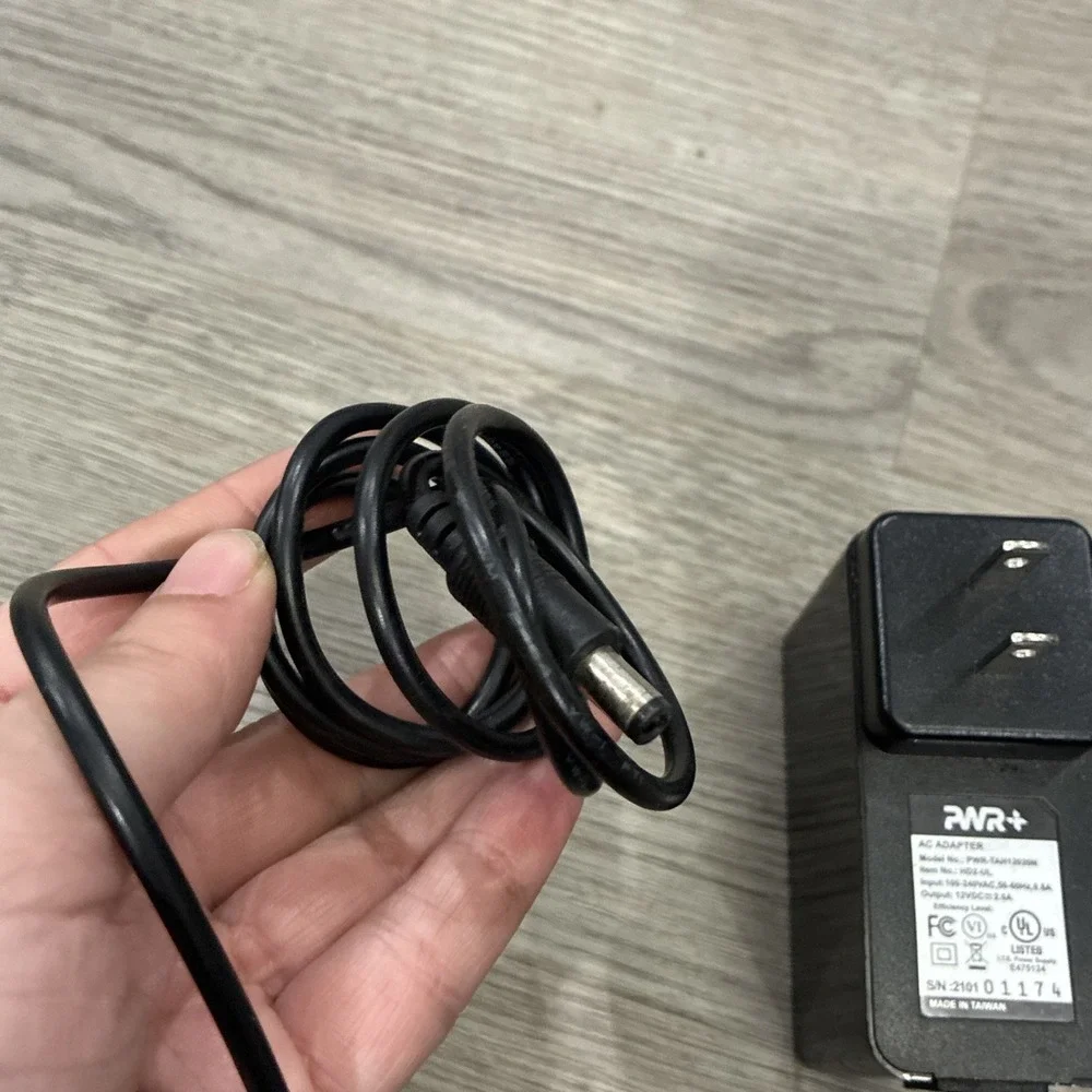 PWR Adapter PWR-TAH09020N 9VDC 2.0 A Ítem No. TBF11-UL